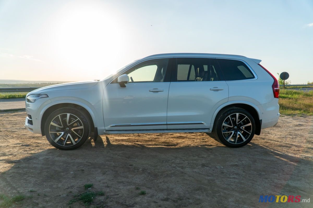 2017' Volvo XC90 photo #2