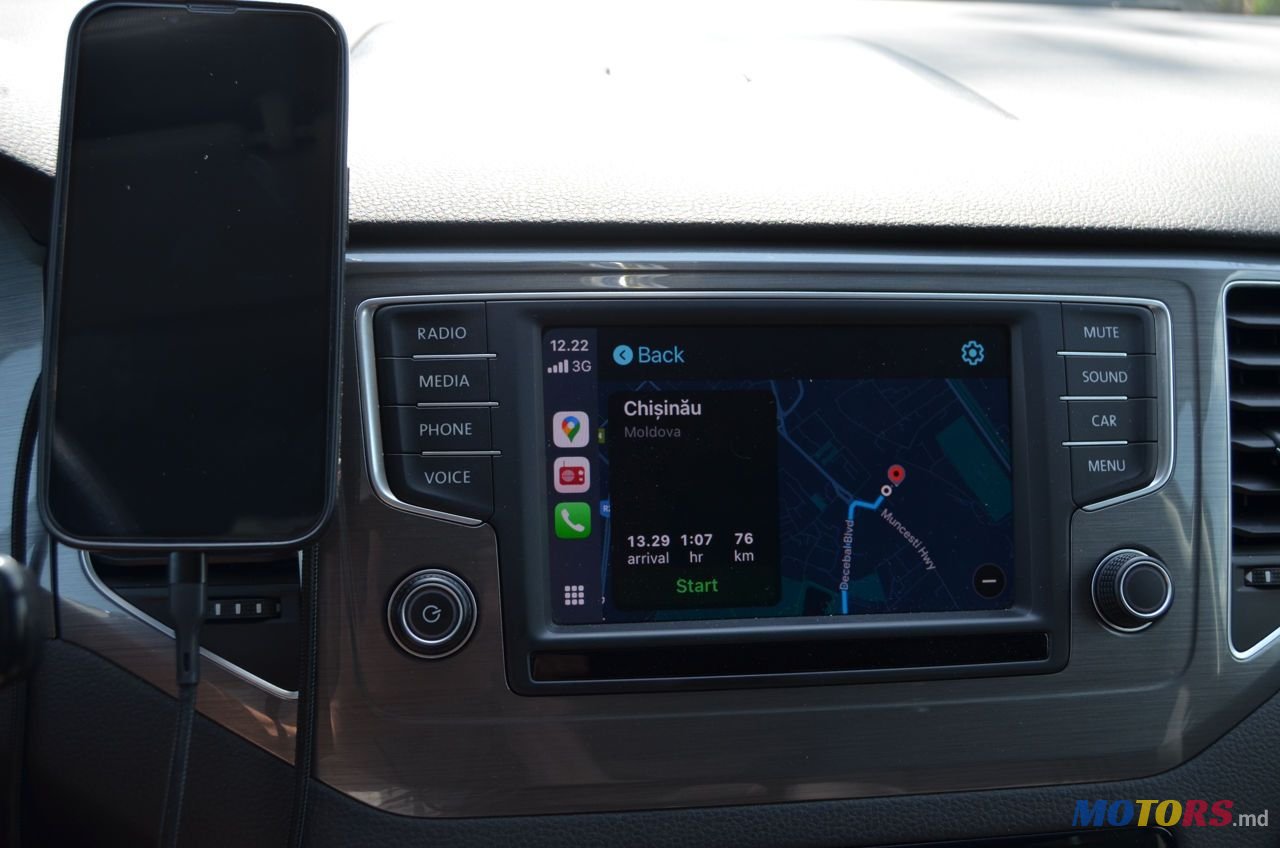 2016' Volkswagen Golf photo #6