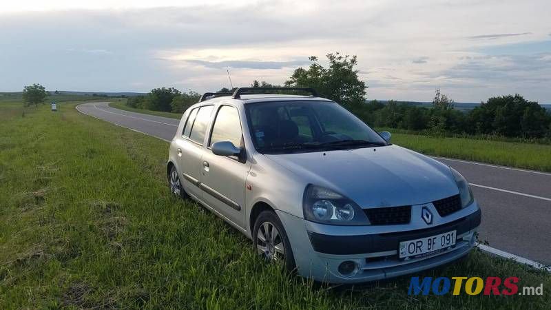 2002' Renault Clio photo #4