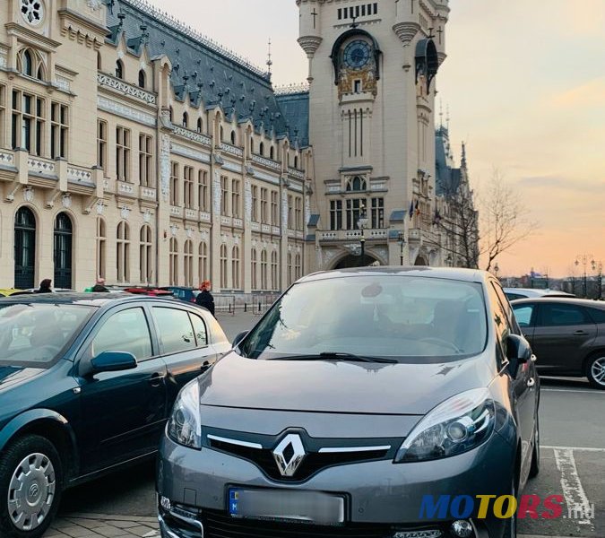 2013' Renault Scenic photo #2