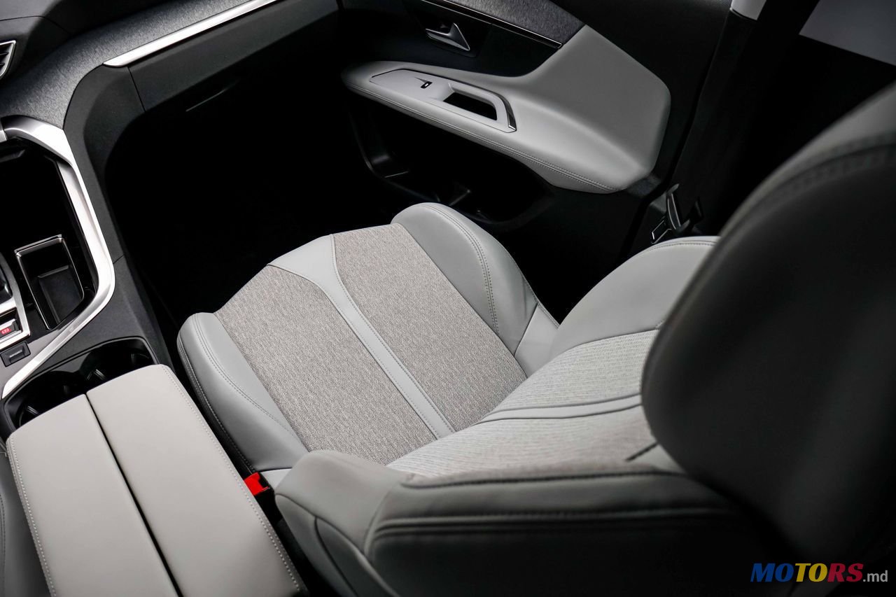 2019' Peugeot 3008 photo #5