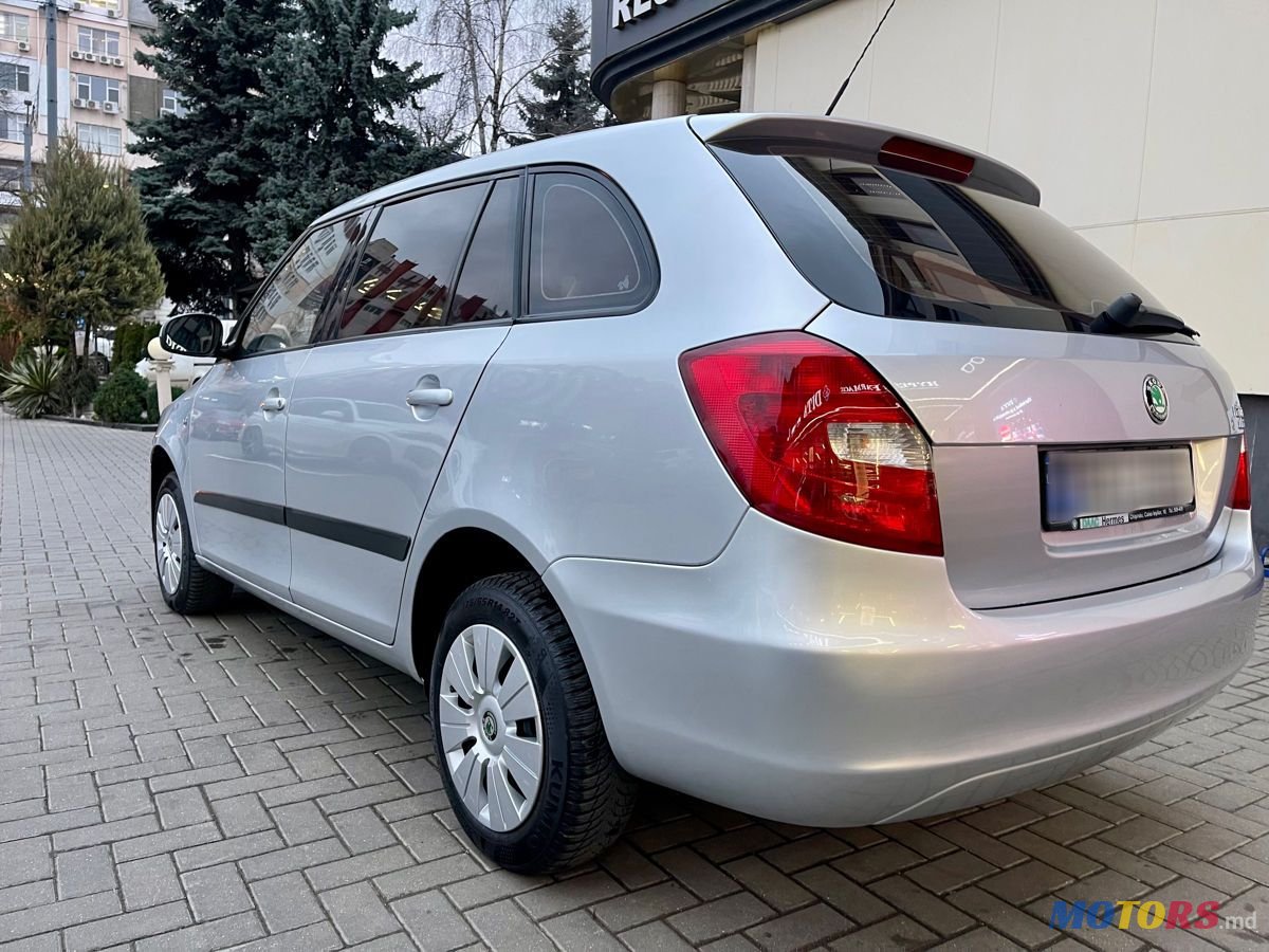 2008' Skoda Fabia photo #6
