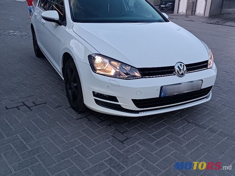 2015' Volkswagen Golf photo #1