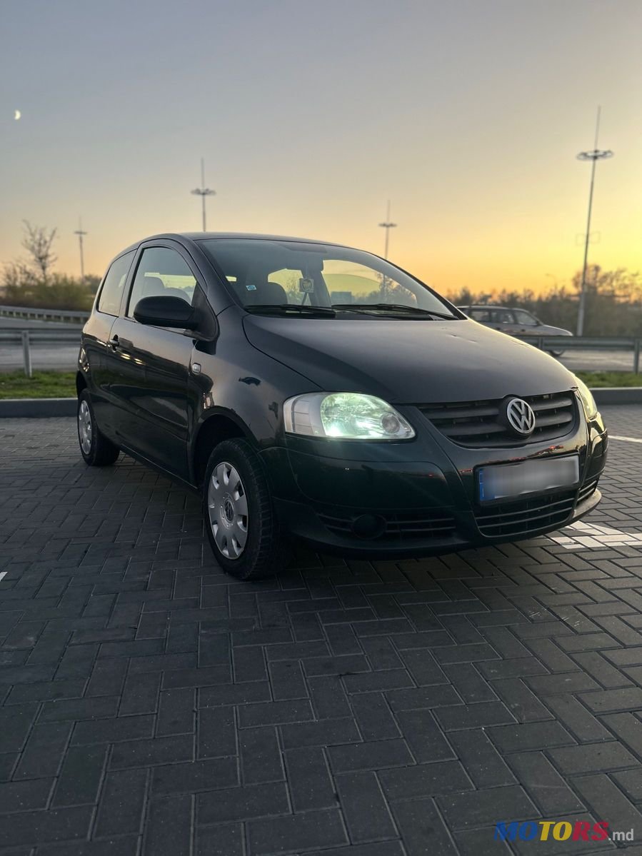 2007' Volkswagen Fox photo #6