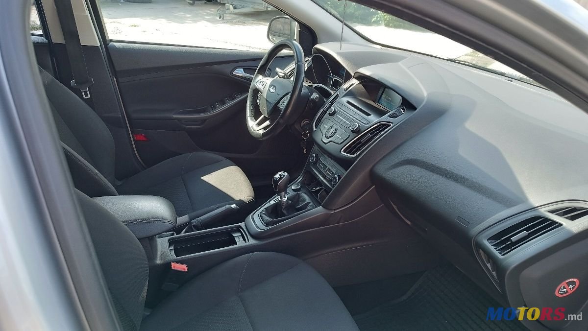 2016' Ford Focus photo #4
