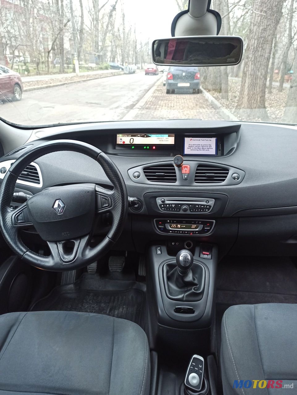 2010' Renault Scenic photo #1