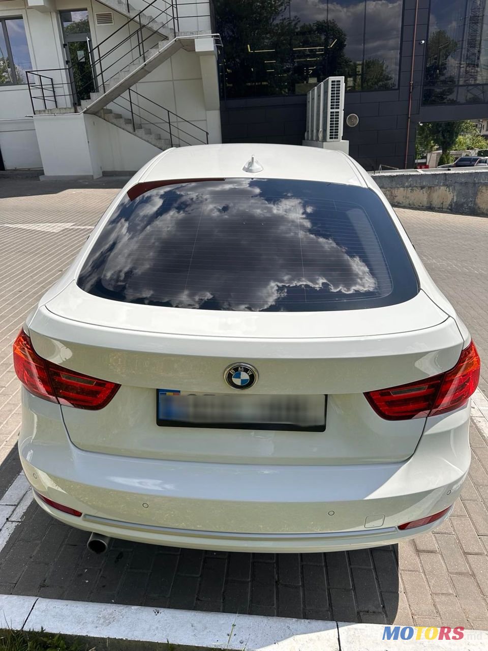 2013' BMW 3 Series Gran Turismo photo #6