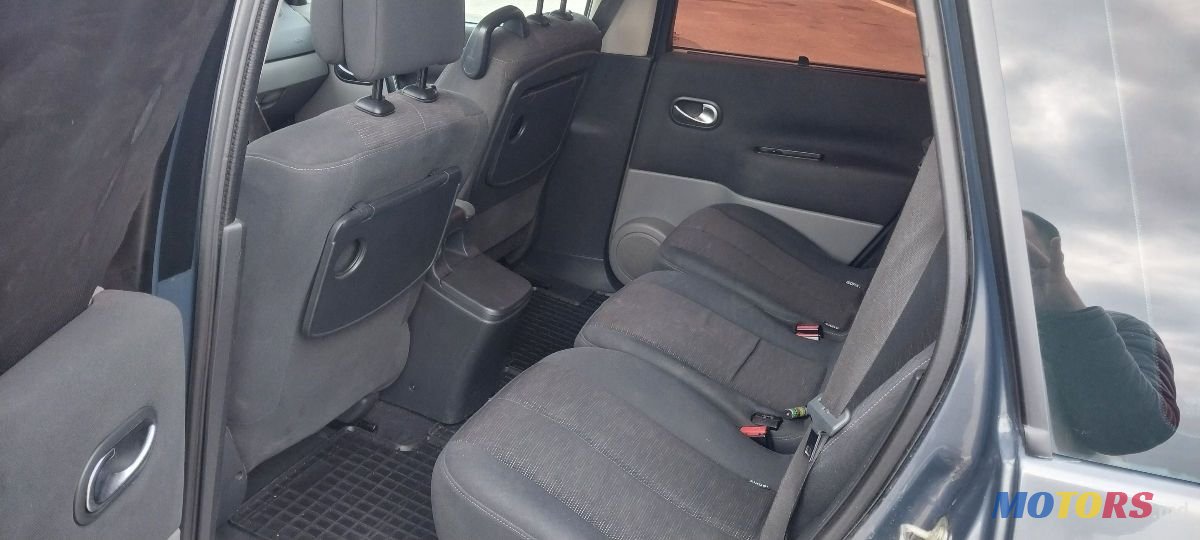 2007' Renault Grand Scenic photo #5