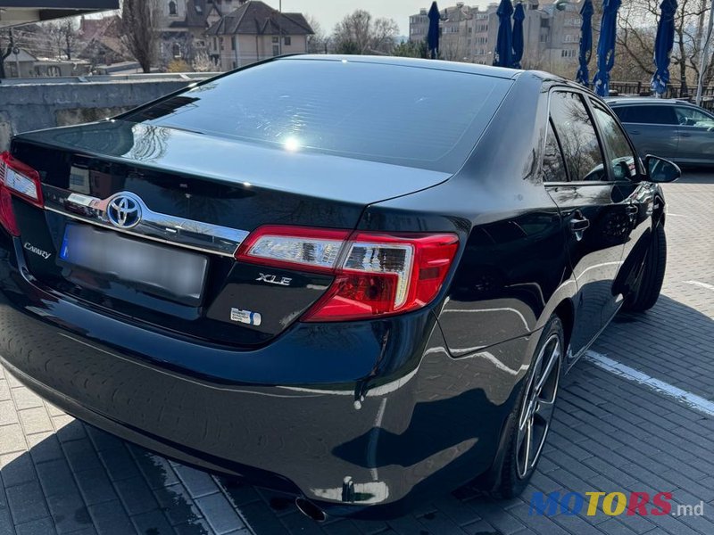 2013' Toyota Camry photo #3