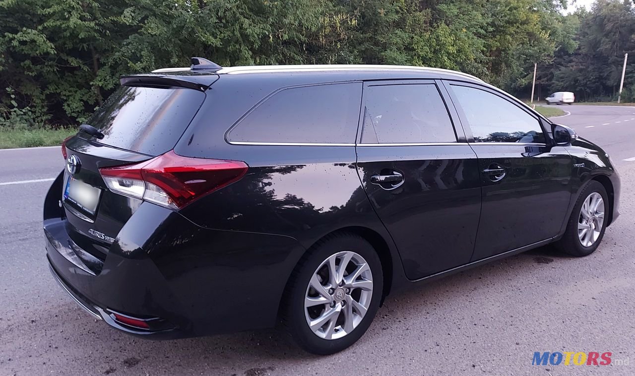 2015' Toyota Auris photo #5