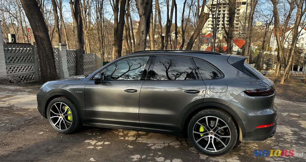 2019' Porsche Cayenne photo #4
