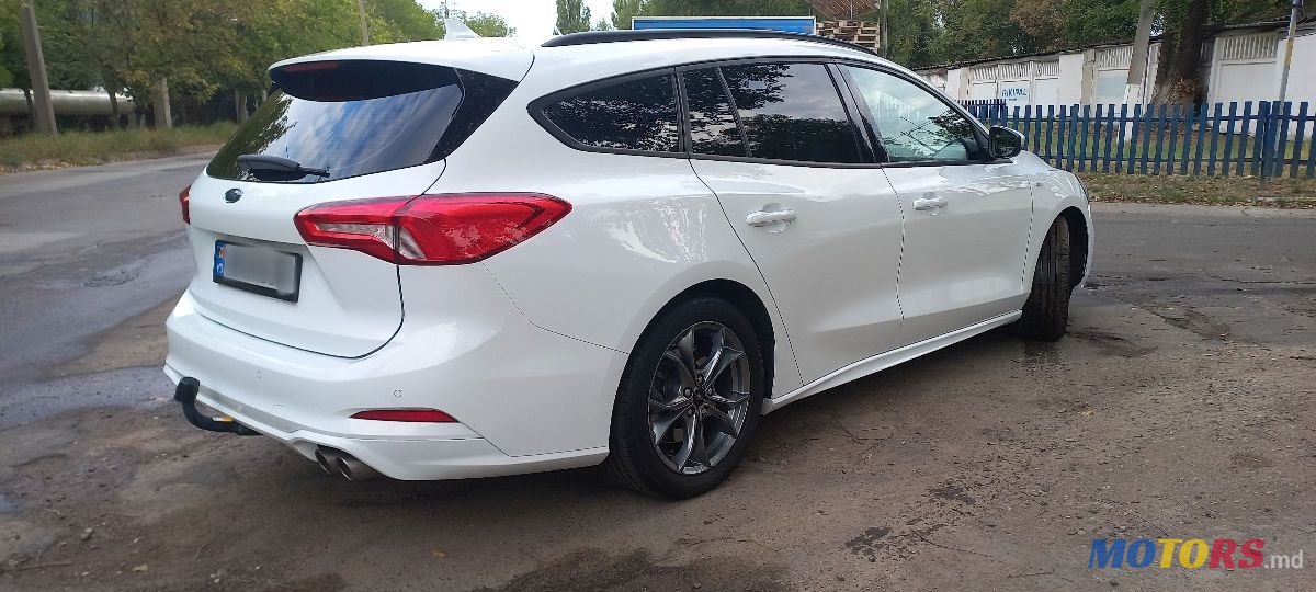 2020' Ford Focus photo #3