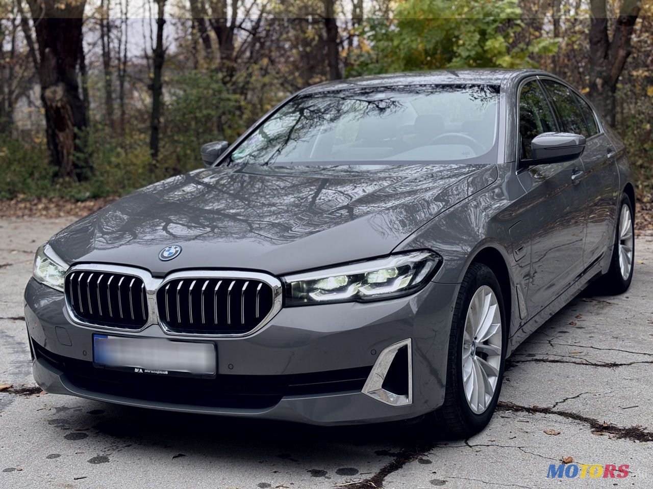 2022' BMW 5 Series photo #1