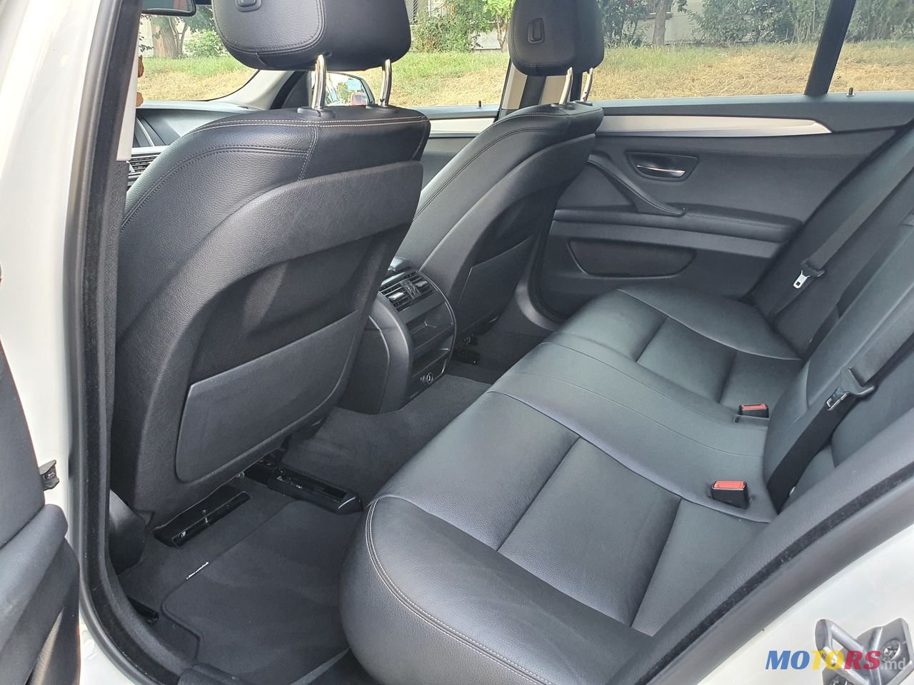 2014' BMW 5 Series photo #6