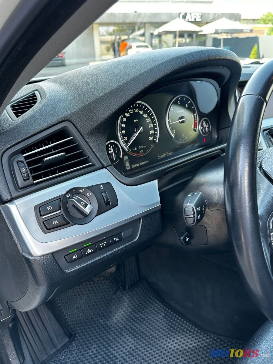 2014' BMW 5 Series photo #3