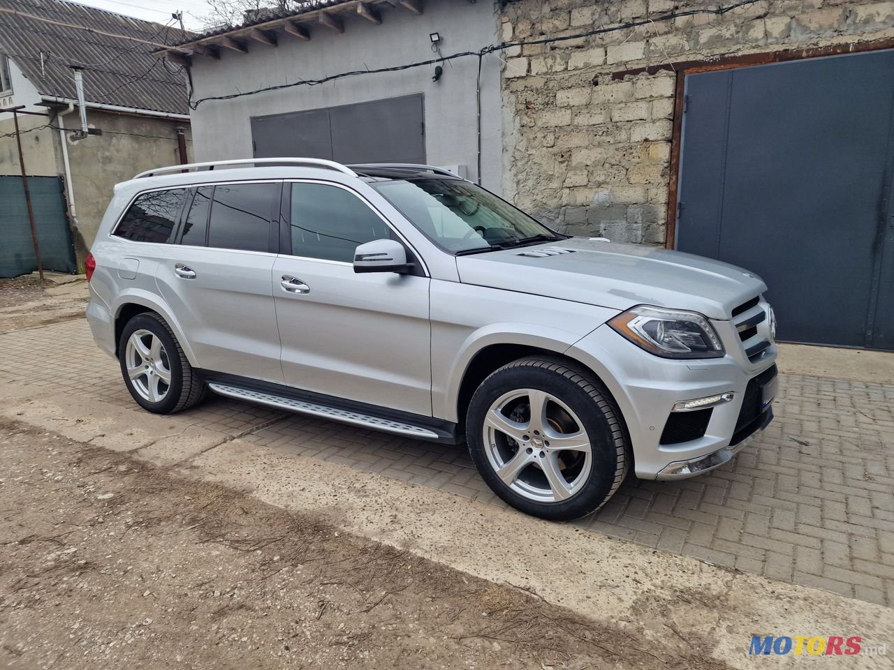 2015' Mercedes-Benz GL-Class photo #3