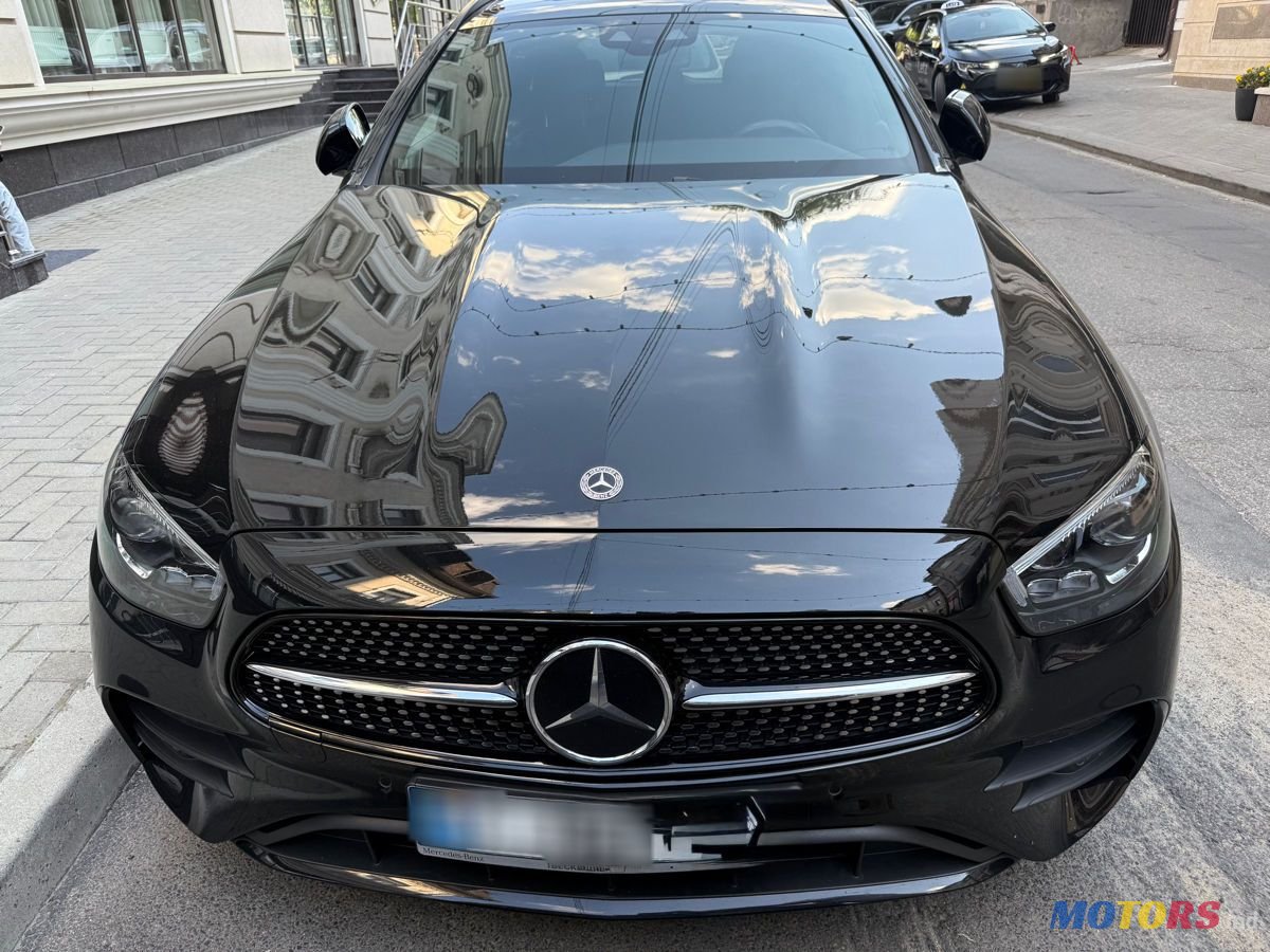 2021' Mercedes-Benz E-Class Wagon photo #6