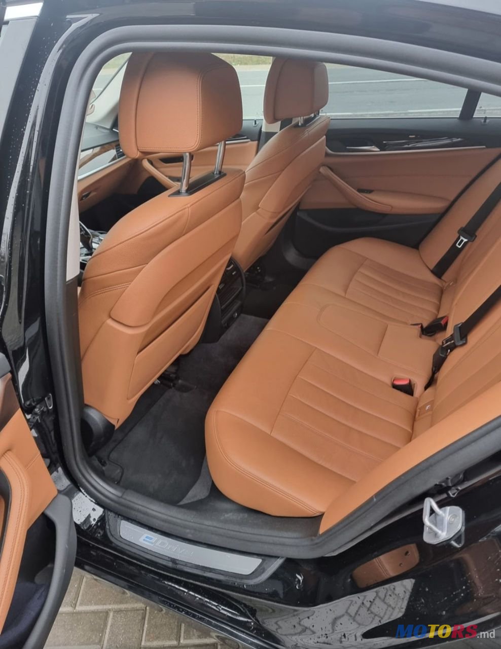 2017' BMW 5 Series photo #5