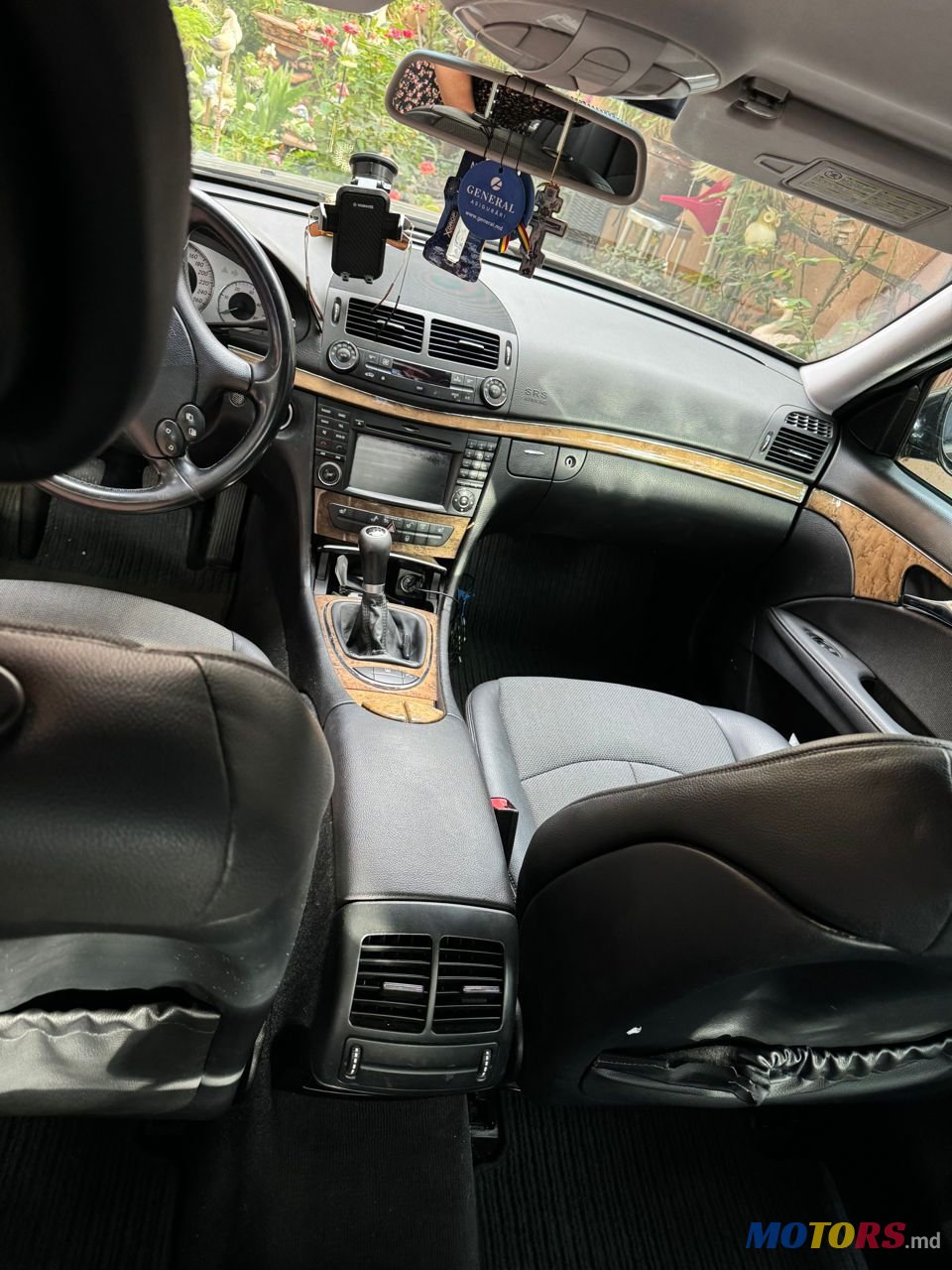 2009' Mercedes-Benz E-Class photo #4