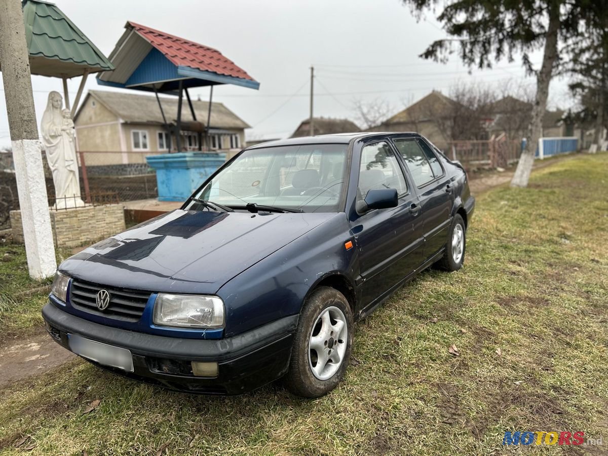 1994' Volkswagen Vento photo #5