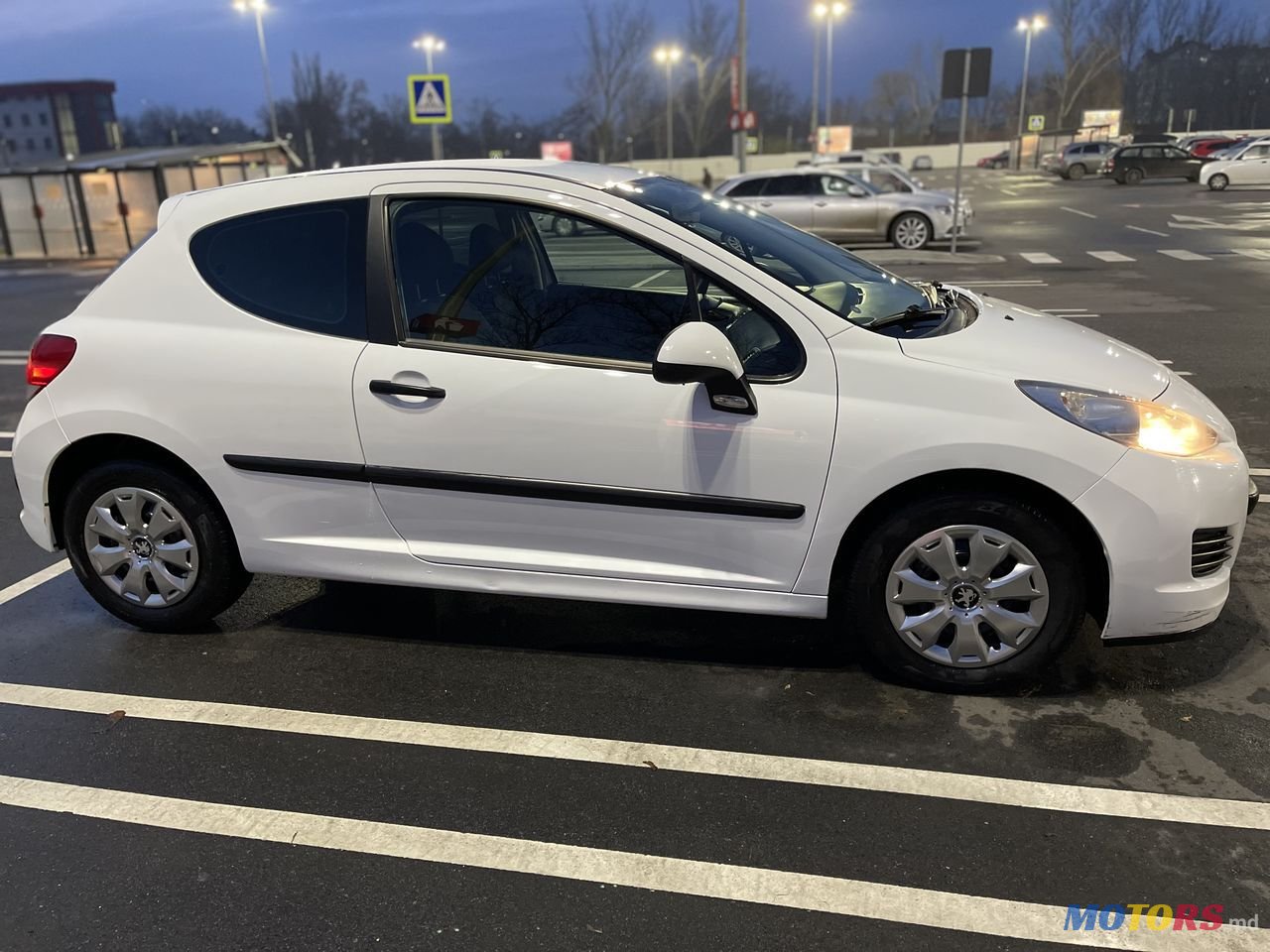 2010' Peugeot 207 photo #4