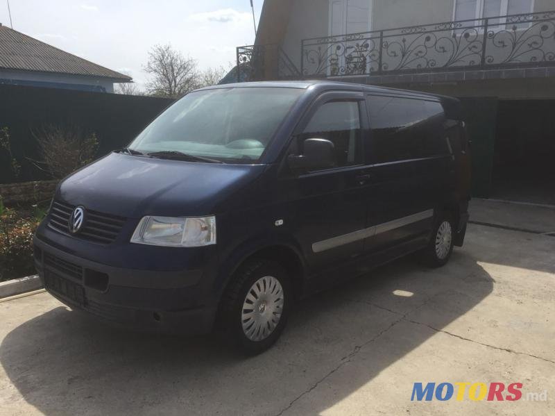 2004' Volkswagen T5 photo #1