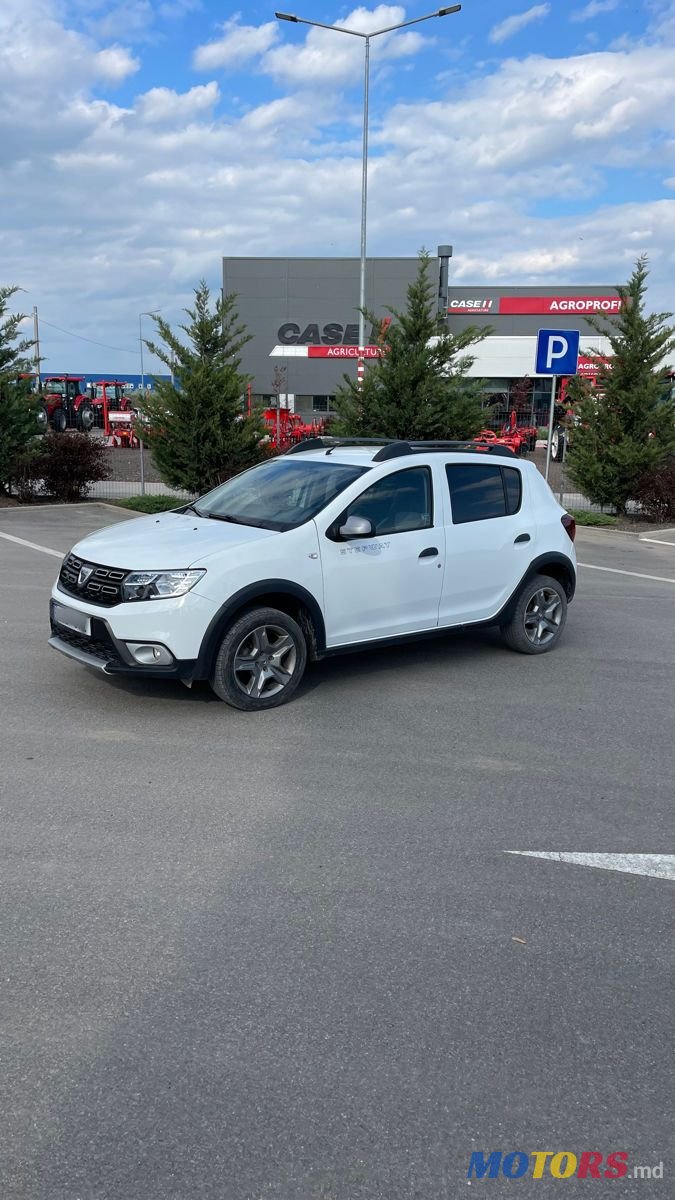 2019' Dacia Sandero Stepway photo #2