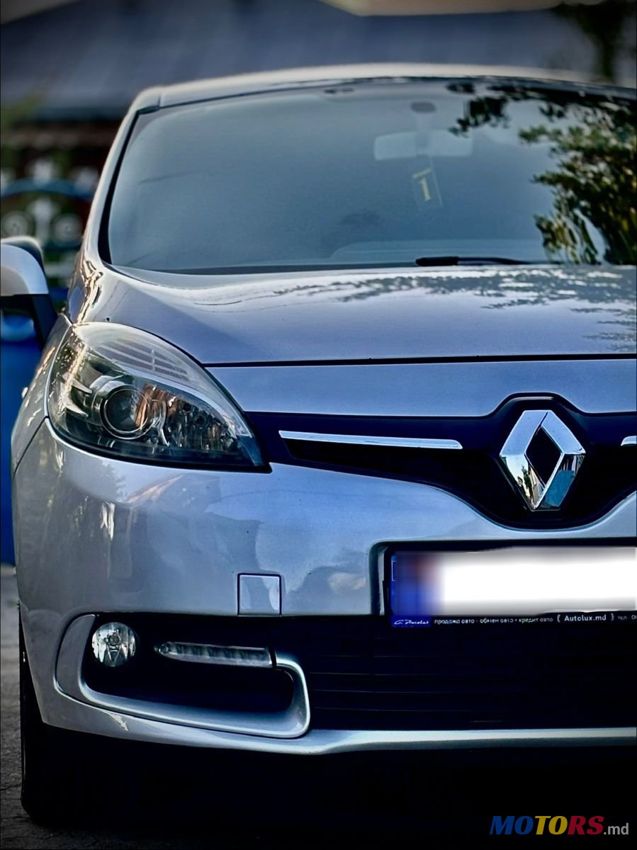 2014' Renault Grand Scenic photo #2