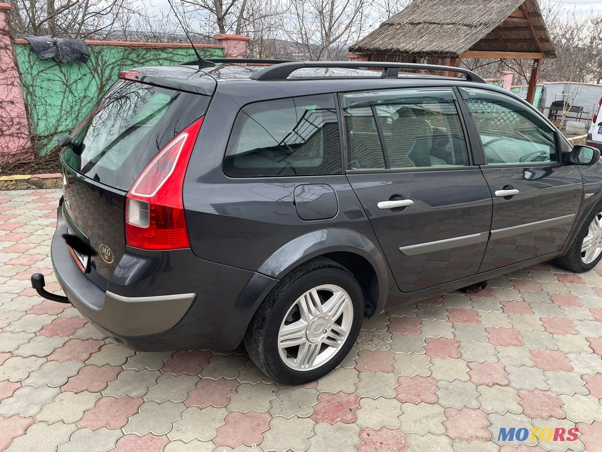 2008' Renault Megane photo #5