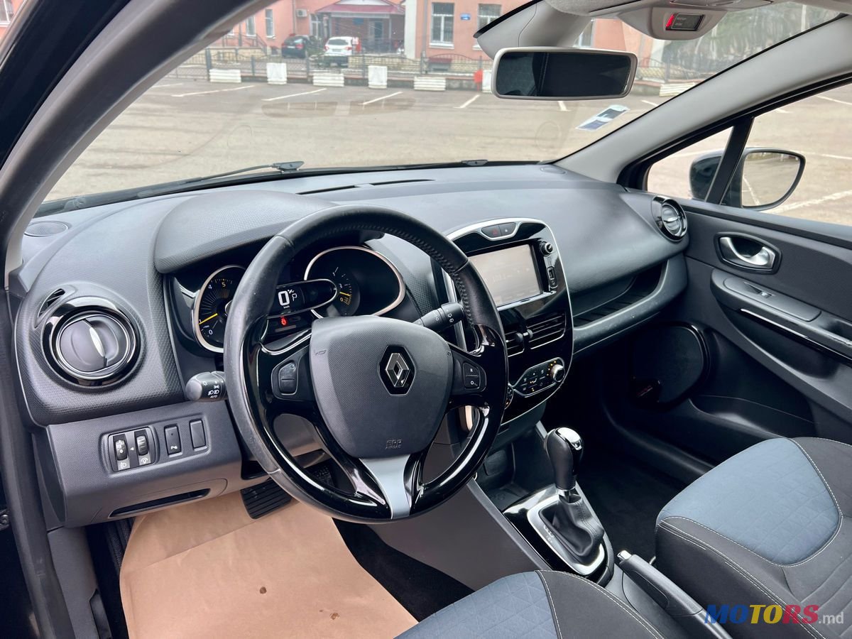 2015' Renault Clio photo #6