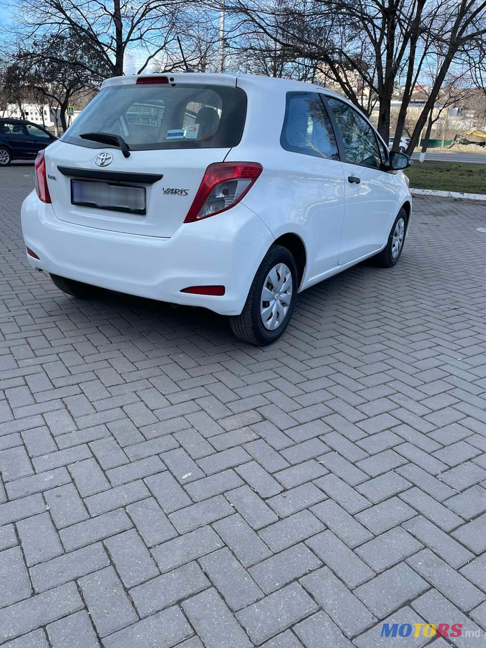 2013' Toyota Yaris photo #4