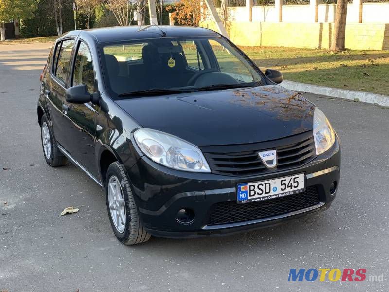 2009' Dacia Sandero photo #2