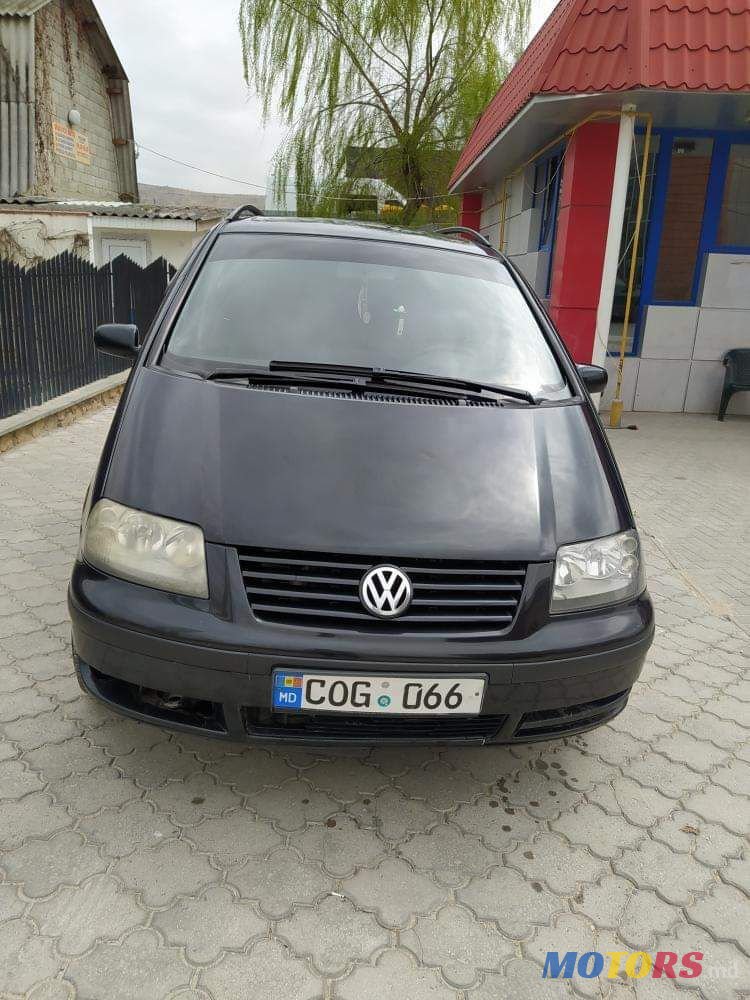 2004' Volkswagen Sharan photo #5