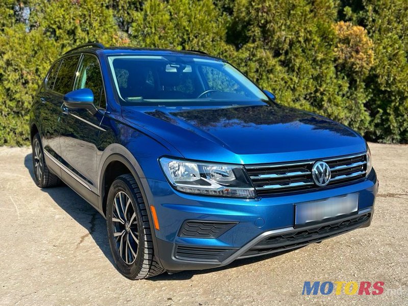 2018' Volkswagen Tiguan photo #1