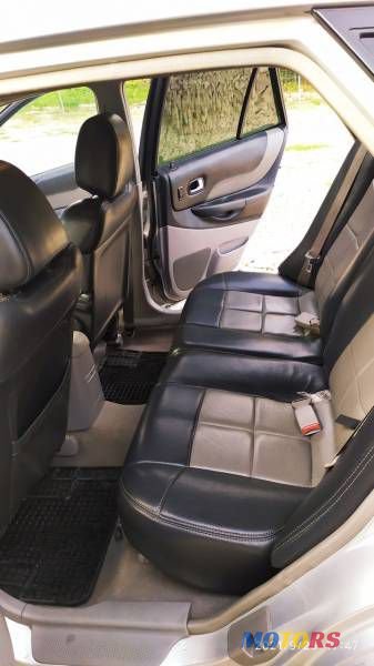 2001' Mazda 323 photo #3