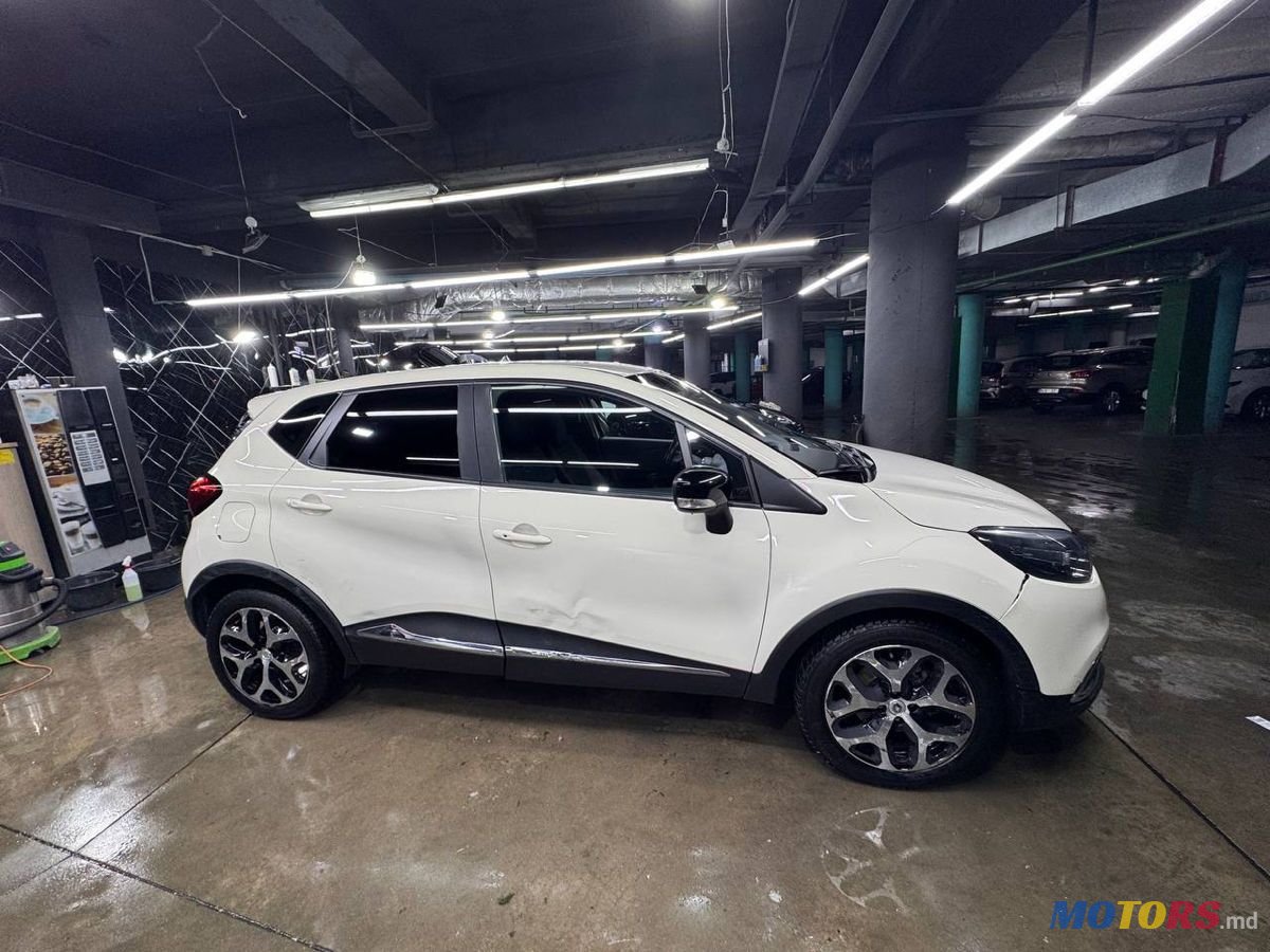 2016' Renault Captur photo #1