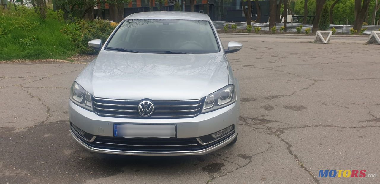 2014' Volkswagen Passat photo #2