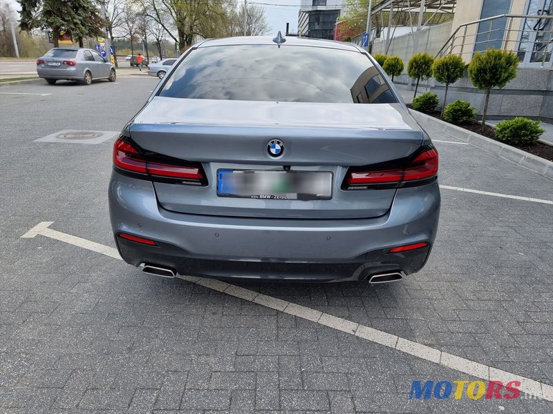 2017' BMW 5 Series photo #5