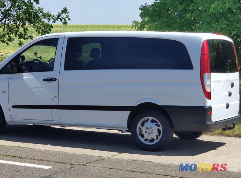 2011' Mercedes-Benz Vito photo #1