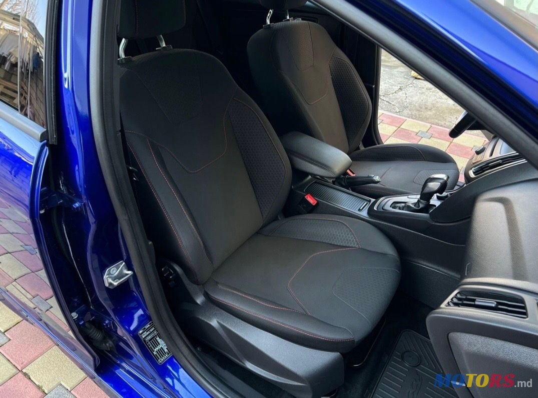 2018' Ford Focus photo #4