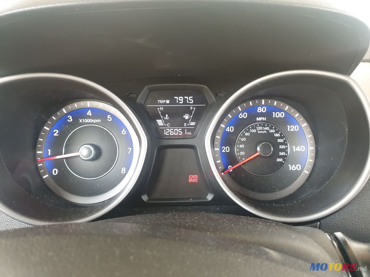 2013' Hyundai Elantra photo #3