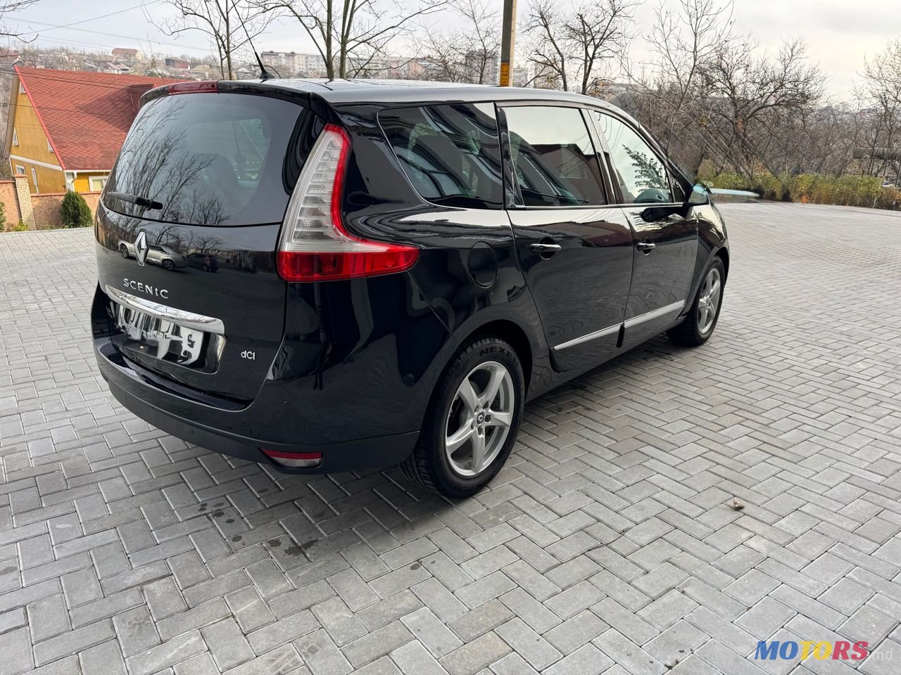 2015' Renault Grand Scenic photo #5