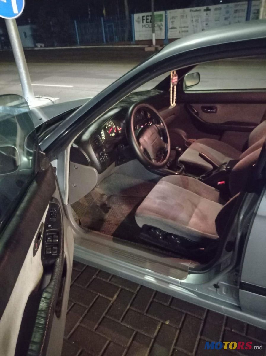 2000' Subaru Legacy photo #4