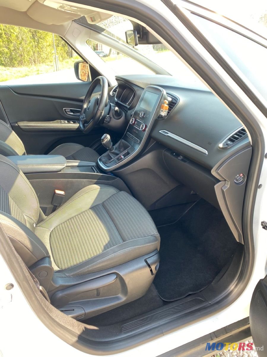 2017' Renault Scenic photo #6