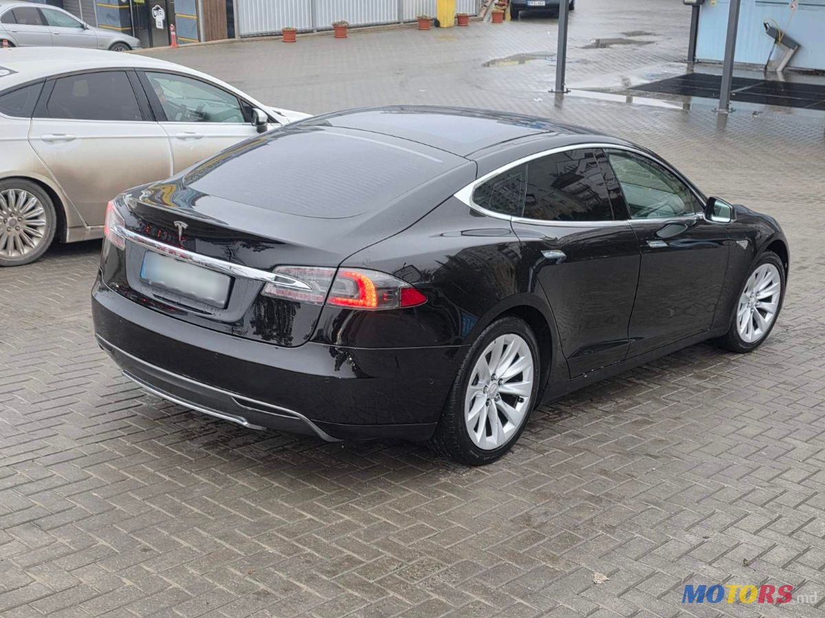 2015' Tesla Model S photo #3
