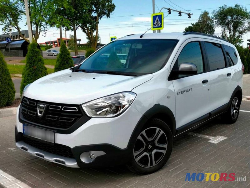 2017' Dacia Lodgy photo #1