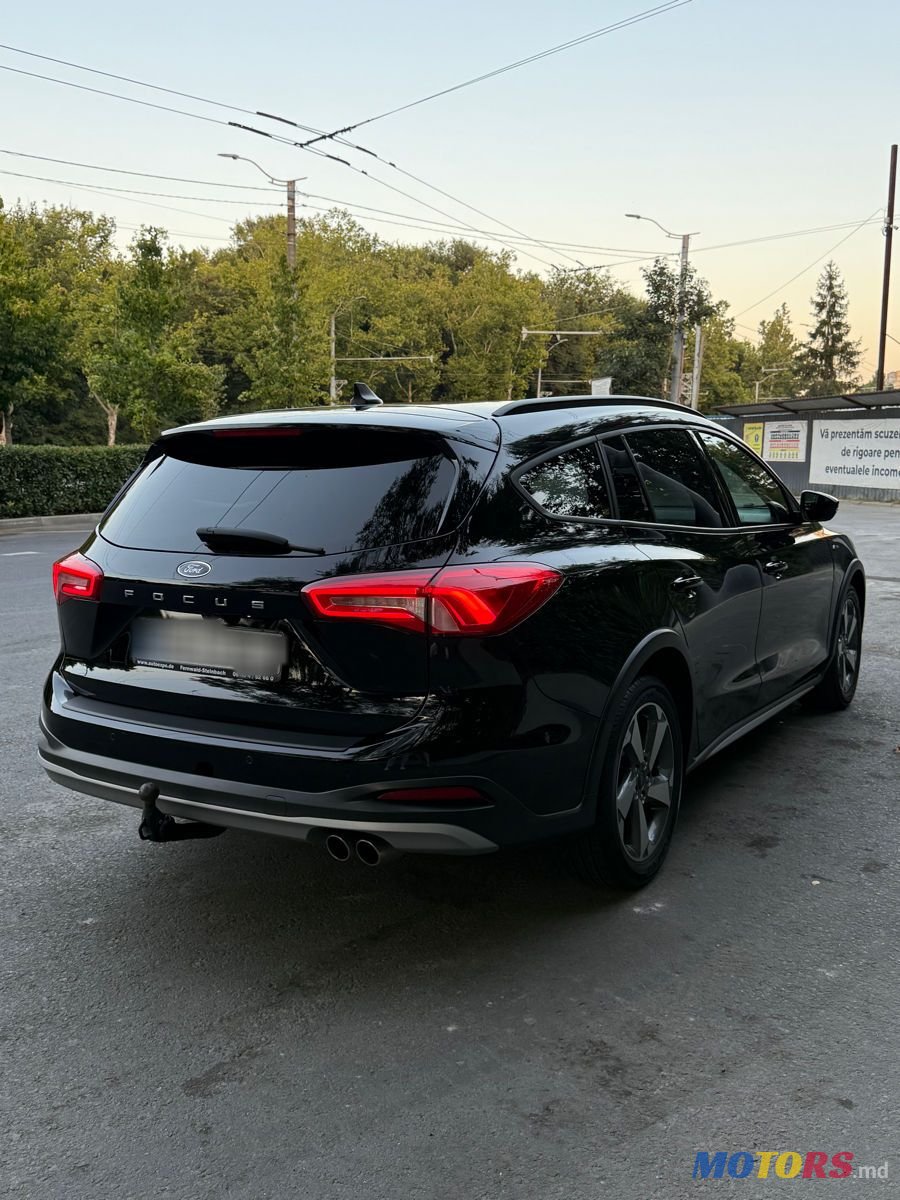 2020' Ford Focus photo #4