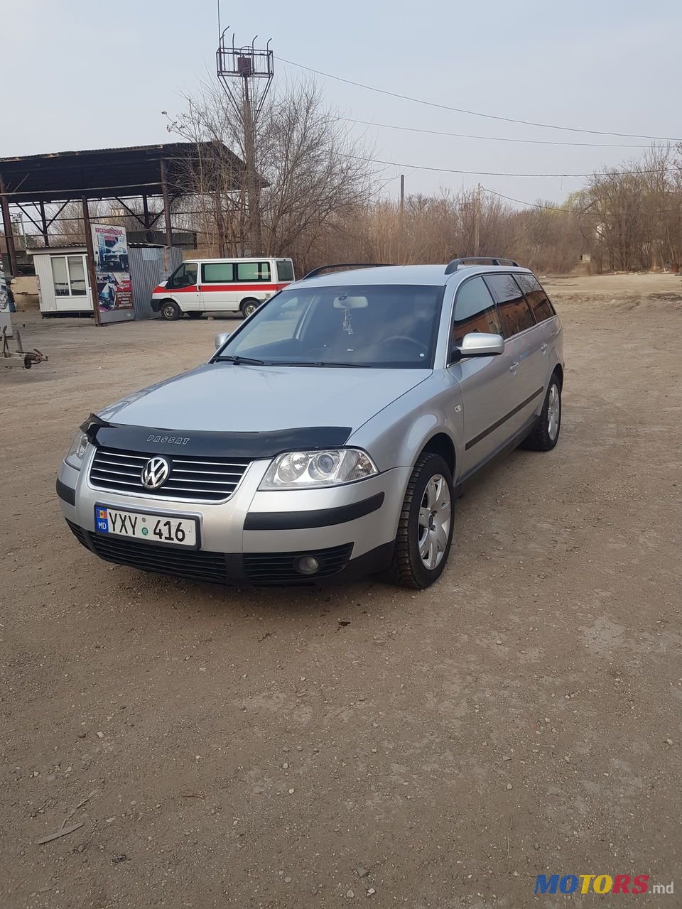 2004' Volkswagen Passat photo #2