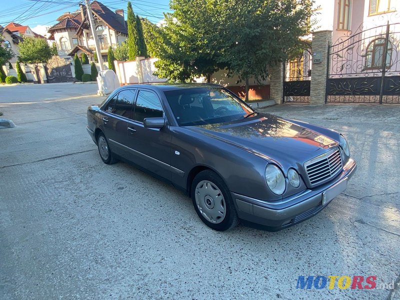 1996' Mercedes-Benz E Класс photo #2