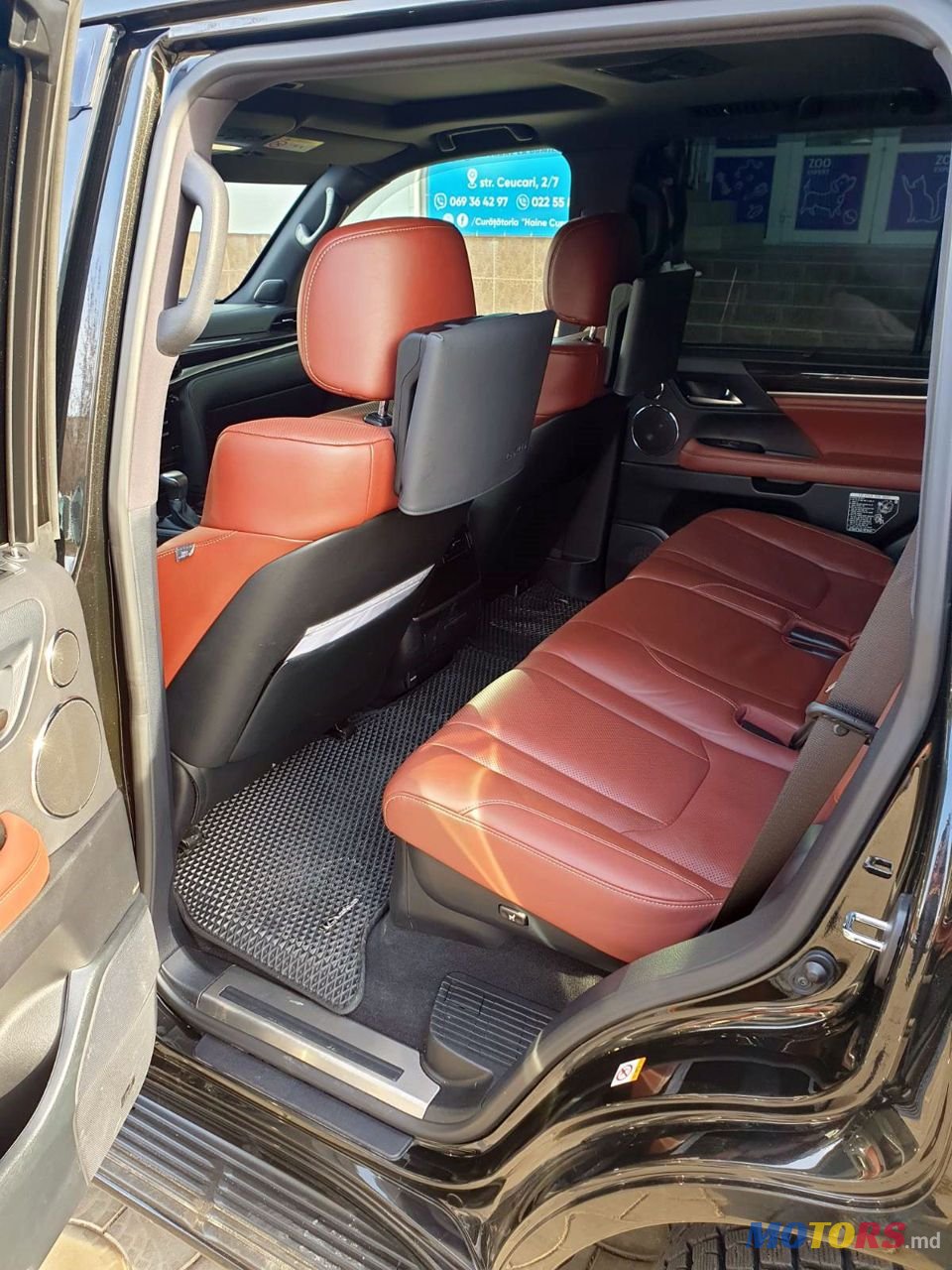 2019' Lexus Lx Series photo #6